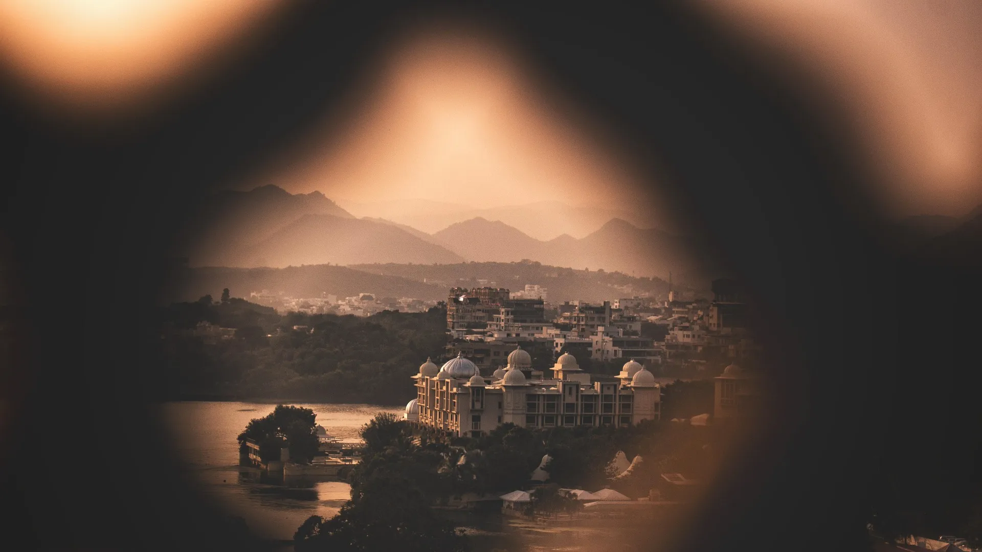 How Many Days Are Enough for Udaipur?