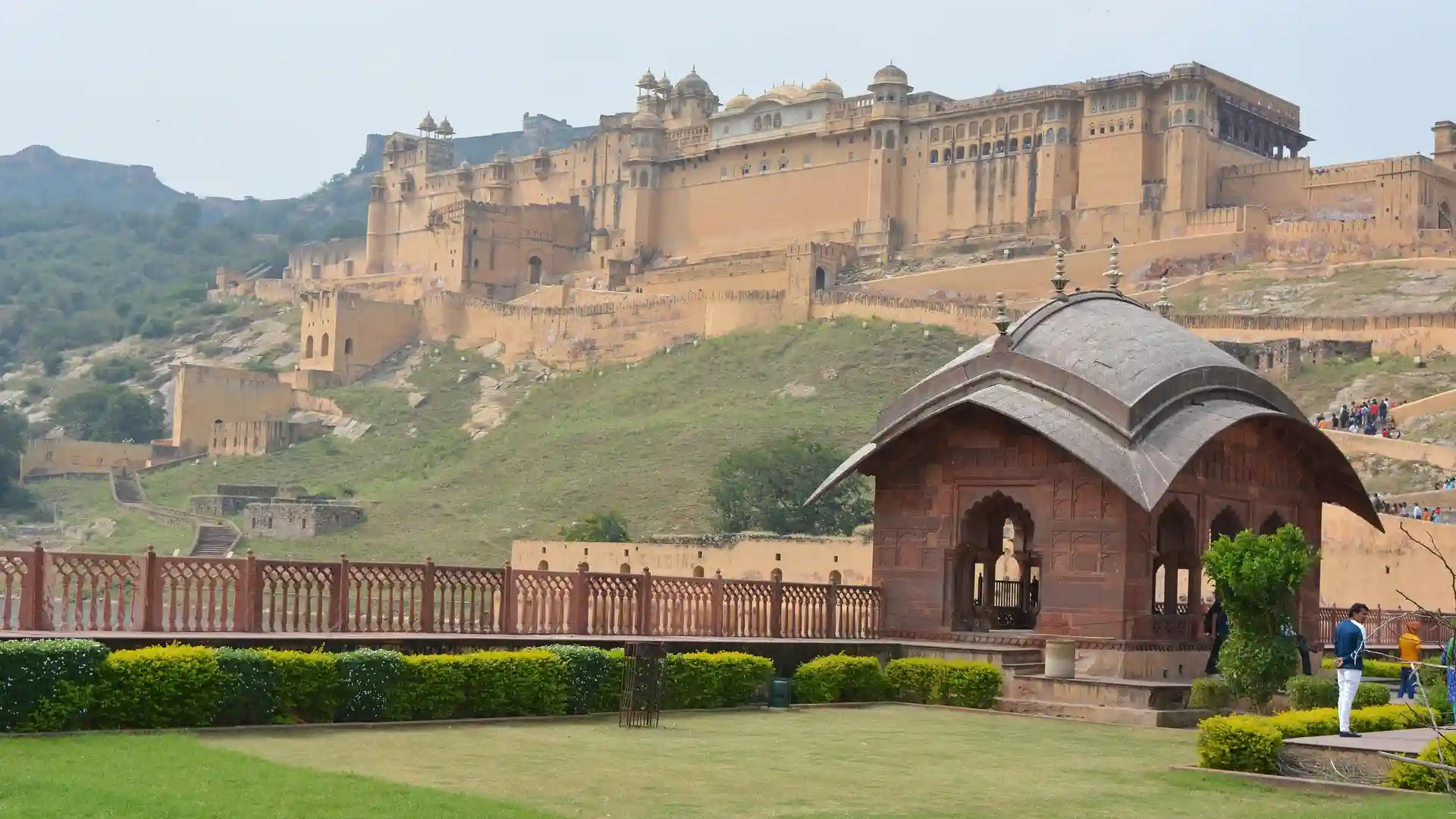 Which is Better Jaipur or Udaipur?